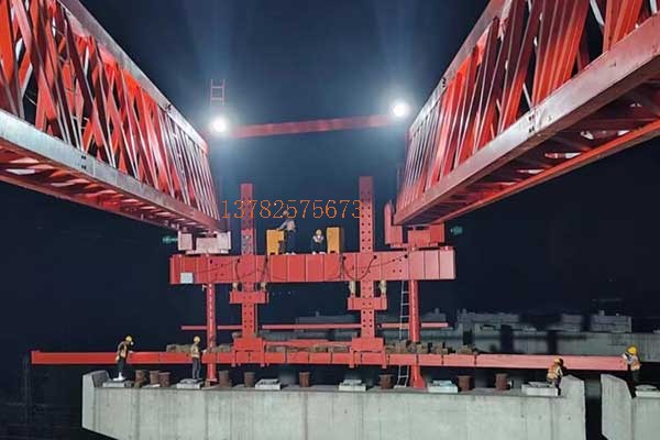 HNJQ60-360配重架橋機(jī)，廣州白云跨鐵項(xiàng)目，架設(shè)完成